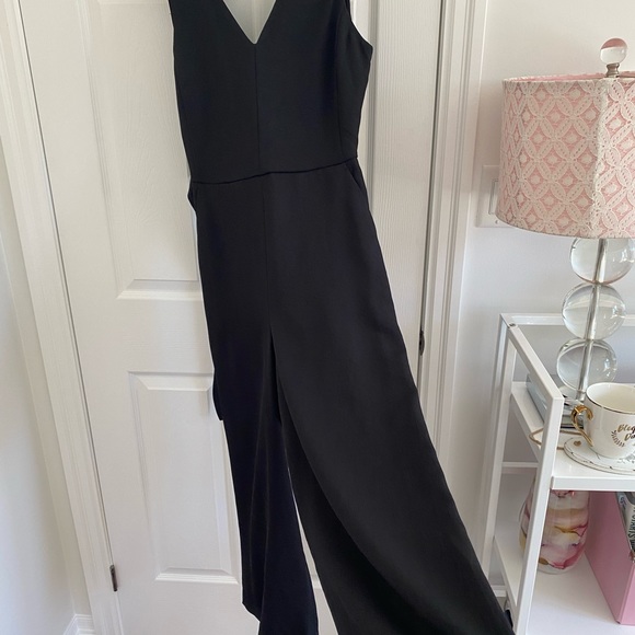 (Sold) Brand New Aritzia Jumpsuit (tags attached) - Picture 3 of 7